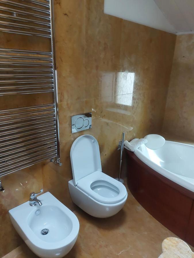 مبيت وإفطار Vaccarizzo Albanese Palazzo Scura المظهر الخارجي الصورة